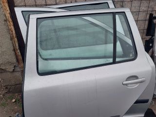 bontott SKODA OCTAVIA II Bal hátsó Ajtó (Részeivel)
