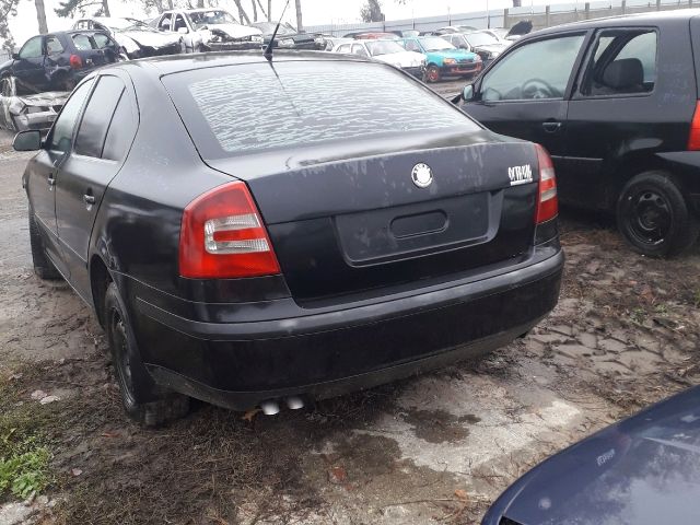 bontott SKODA OCTAVIA II Bal hátsó Ajtó (Üres lemez)