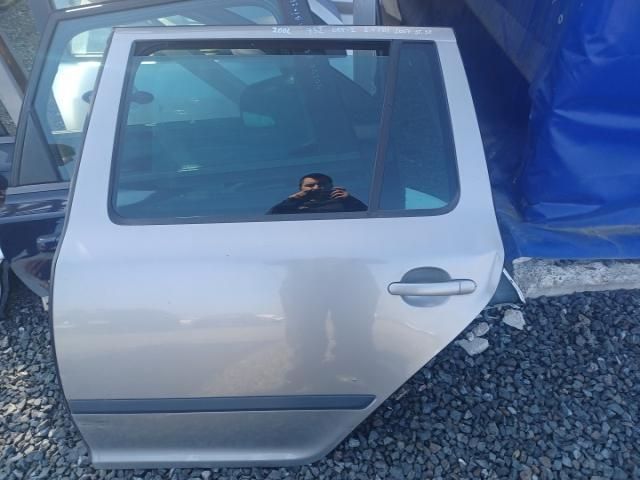 bontott SKODA OCTAVIA II Bal hátsó Ajtó (Üres lemez)