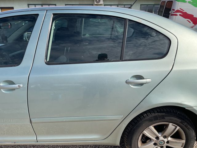 bontott SKODA OCTAVIA II Bal hátsó Ajtó (Üres lemez)