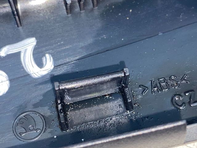 bontott SKODA OCTAVIA II Bal hátsó Ajtóbehúzó