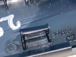 bontott SKODA OCTAVIA II Bal hátsó Ajtóbehúzó