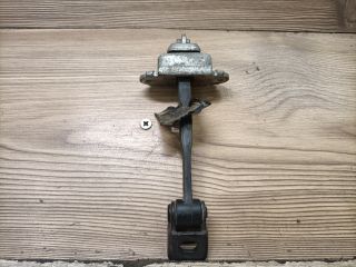 bontott SKODA OCTAVIA II Bal hátsó Ajtóhatároló