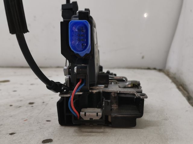 bontott SKODA OCTAVIA II Bal hátsó Ajtózár