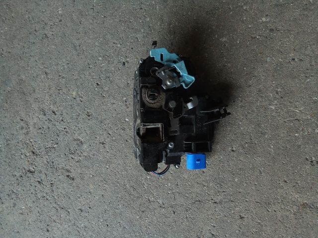 bontott SKODA OCTAVIA II Bal hátsó Ajtózár