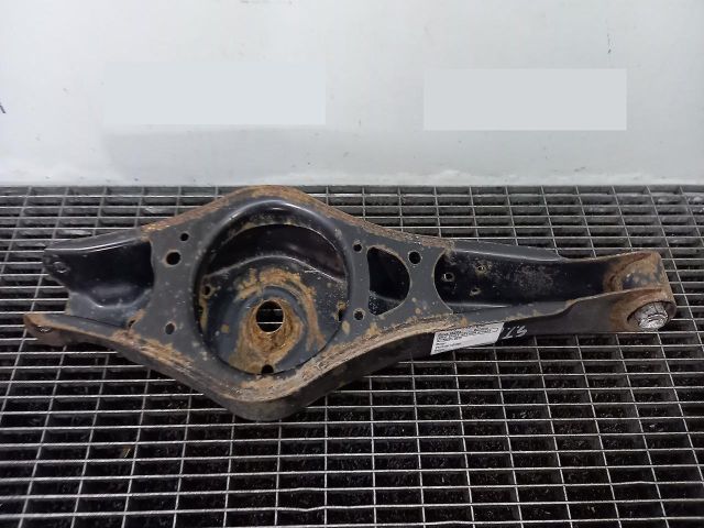 bontott SKODA OCTAVIA II Bal hátsó Alsó Lengőkar