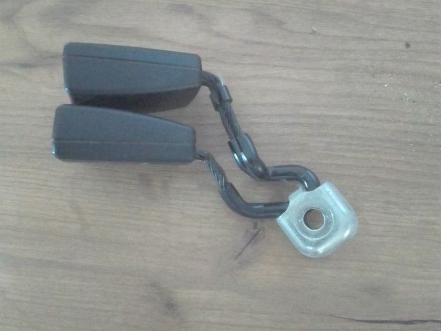 bontott SKODA OCTAVIA II Bal hátsó Biztonsági Öv Csat