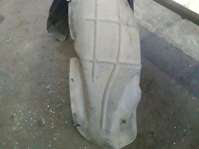 bontott SKODA OCTAVIA II Bal hátsó Dobbetét (Kerékjárati, Műanyag)