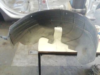 bontott SKODA OCTAVIA II Bal hátsó Dobbetét (Kerékjárati, Műanyag)