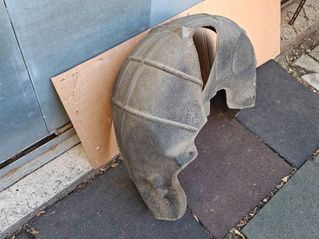 bontott SKODA OCTAVIA II Bal hátsó Dobbetét (Kerékjárati, Műanyag)