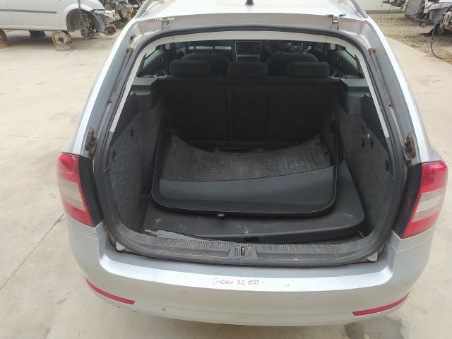 bontott SKODA OCTAVIA II Bal hátsó Fixüveg (Ajtóban)