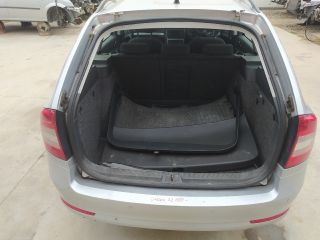 bontott SKODA OCTAVIA II Bal hátsó Fixüveg (Ajtóban)