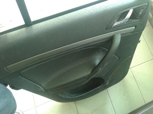 bontott SKODA OCTAVIA II Bal hátsó Fixüveg (Ajtóban)