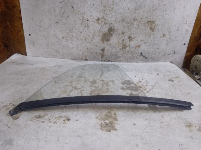 bontott SKODA OCTAVIA II Bal hátsó Fixüveg (Ajtóban)