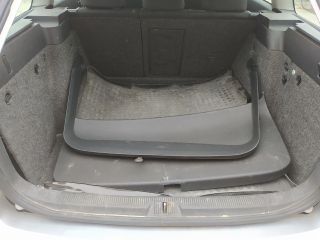 bontott SKODA OCTAVIA II Bal hátsó Fixüveg (Ajtóban)