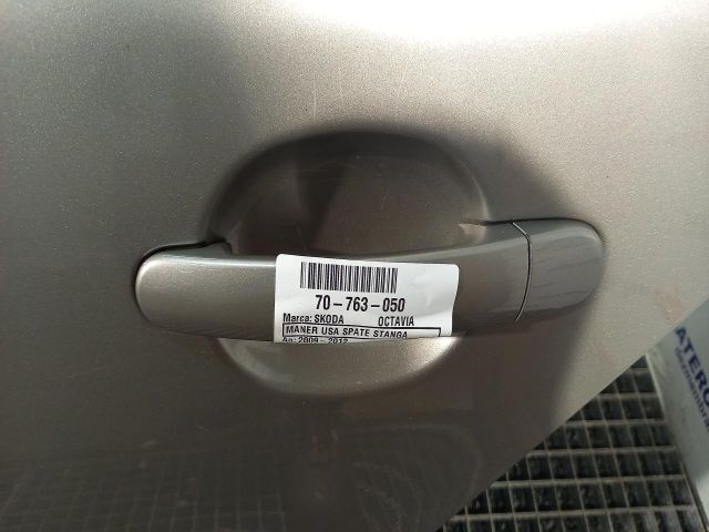 bontott SKODA OCTAVIA II Bal hátsó Külső Kilincs