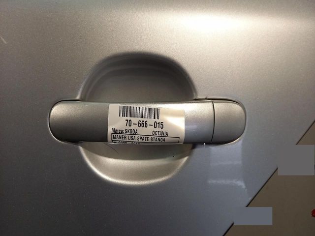 bontott SKODA OCTAVIA II Bal hátsó Külső Kilincs