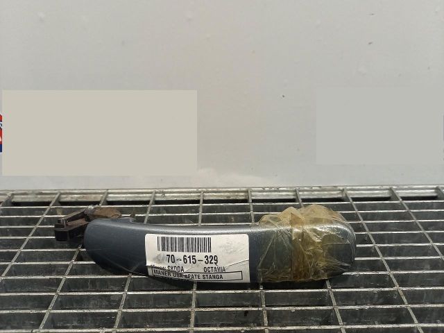 bontott SKODA OCTAVIA II Bal hátsó Külső Kilincs