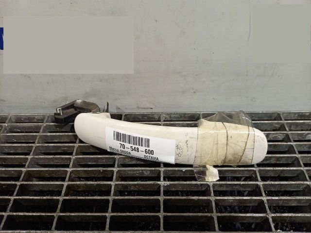 bontott SKODA OCTAVIA II Bal hátsó Külső Kilincs