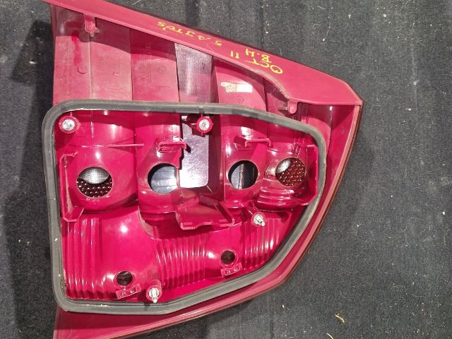 bontott SKODA OCTAVIA II Bal Hátsó Lámpa