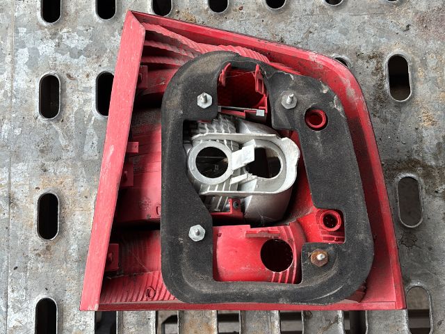 bontott SKODA OCTAVIA II Bal Hátsó Lámpa