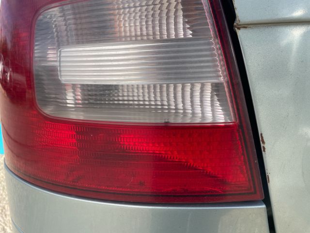 bontott SKODA OCTAVIA II Bal Hátsó Lámpa