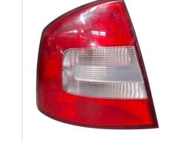 bontott SKODA OCTAVIA II Bal Hátsó Lámpa