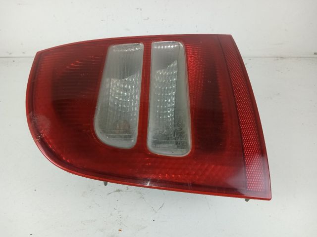 bontott SKODA OCTAVIA II Bal Hátsó Lámpa