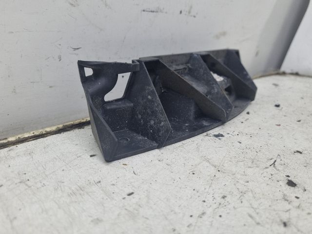 bontott SKODA OCTAVIA II Bal hátsó Lökhárító Tartó (Műanyag)