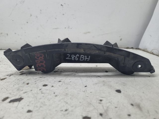 bontott SKODA OCTAVIA II Bal hátsó Lökhárító Tartó (Műanyag)