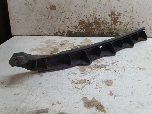 bontott SKODA OCTAVIA II Bal hátsó Lökhárító Tartó (Műanyag)