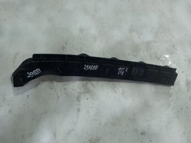 bontott SKODA OCTAVIA II Bal hátsó Lökhárító Tartó (Műanyag)