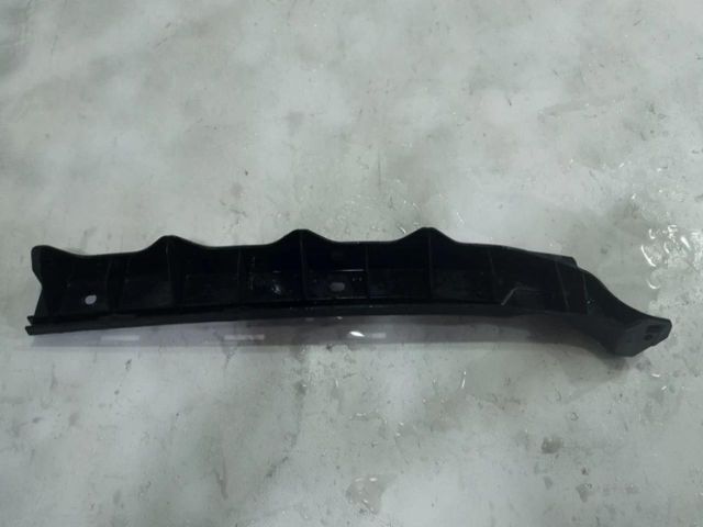 bontott SKODA OCTAVIA II Bal hátsó Lökhárító Tartó (Műanyag)