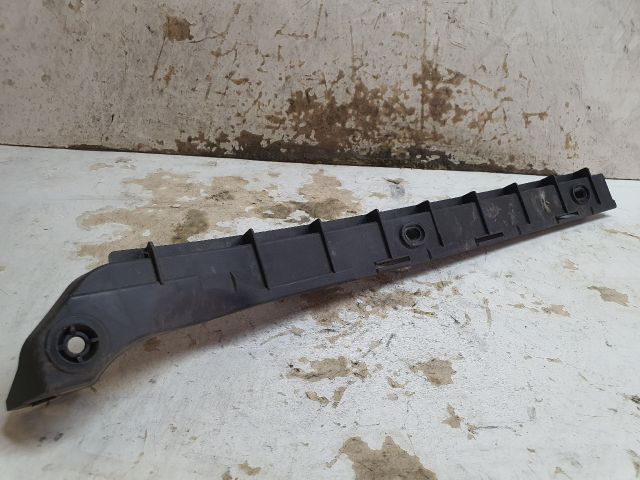 bontott SKODA OCTAVIA II Bal hátsó Lökhárító Tartó (Műanyag)