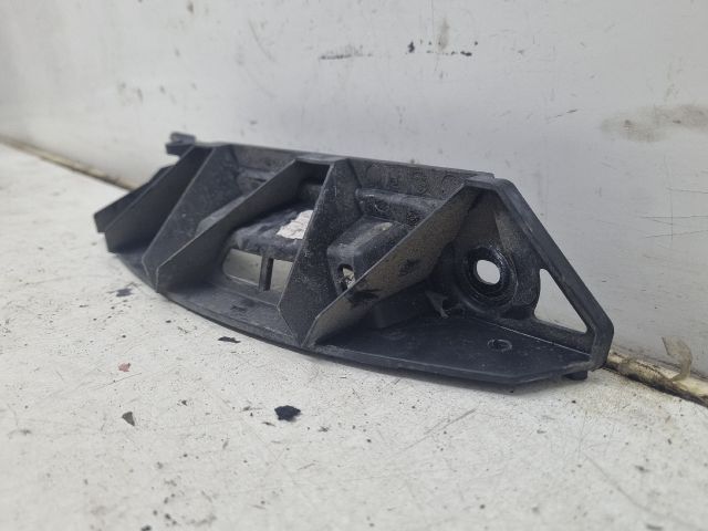 bontott SKODA OCTAVIA II Bal hátsó Lökhárító Tartó (Műanyag)