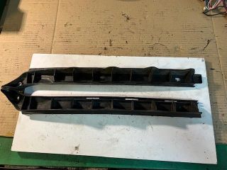 bontott SKODA OCTAVIA II Bal hátsó Lökhárító Tartó (Műanyag)