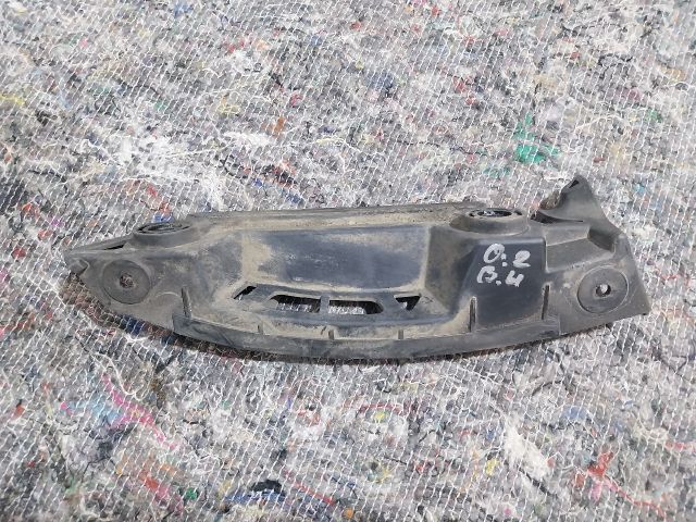 bontott SKODA OCTAVIA II Bal hátsó Oldal Lökhárító Tartó (Műanyag)