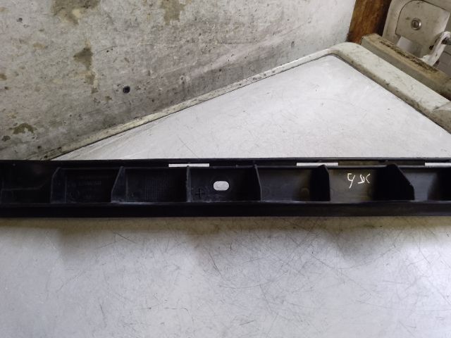 bontott SKODA OCTAVIA II Bal hátsó Oldal Lökhárító Tartó (Műanyag)