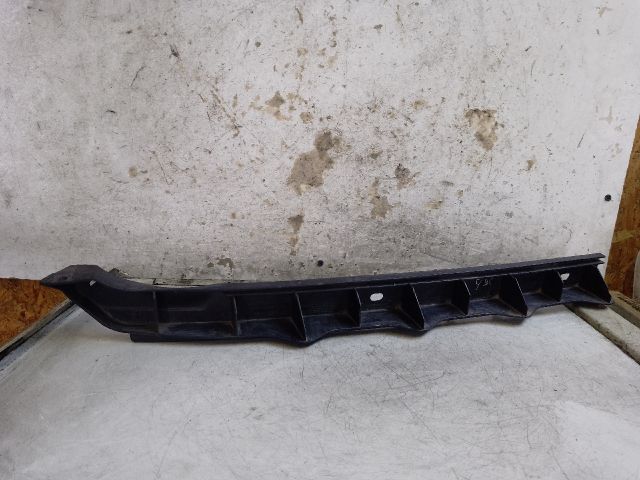 bontott SKODA OCTAVIA II Bal hátsó Oldal Lökhárító Tartó (Műanyag)