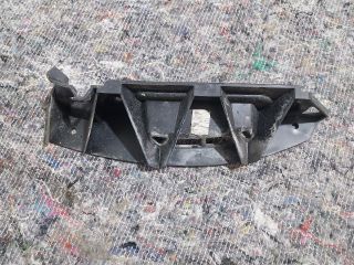 bontott SKODA OCTAVIA II Bal hátsó Oldal Lökhárító Tartó (Műanyag)