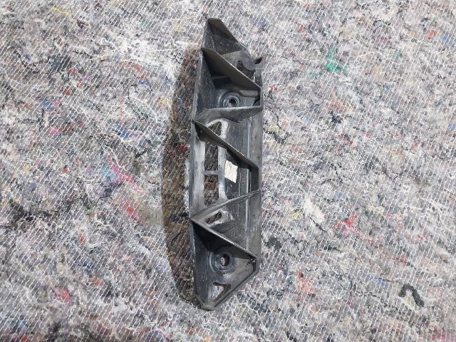 bontott SKODA OCTAVIA II Bal hátsó Oldal Lökhárító Tartó (Műanyag)