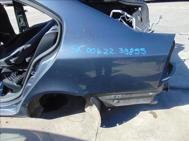 bontott SKODA OCTAVIA II Bal hátsó Sárvédő