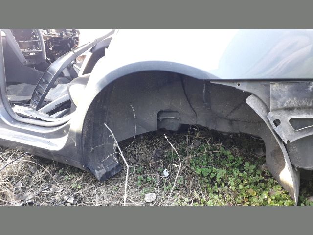 bontott SKODA OCTAVIA II Bal hátsó Sárvédő