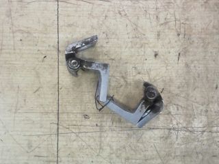 bontott SKODA OCTAVIA II Bal hátsó Zsanér