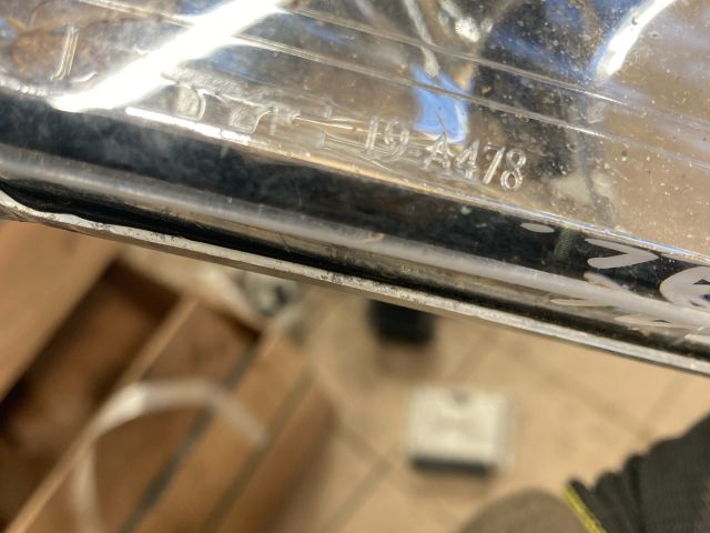 bontott SKODA OCTAVIA II Bal Ködfényszóró