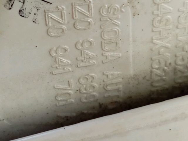 bontott SKODA OCTAVIA II Bal Ködfényszóró