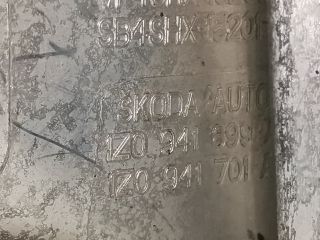 bontott SKODA OCTAVIA II Bal Ködfényszóró