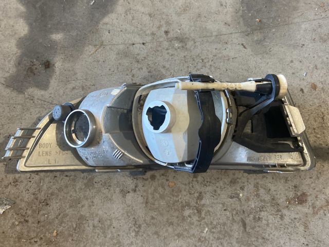 bontott SKODA OCTAVIA II Bal Ködfényszóró