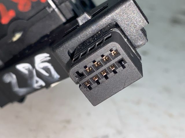 bontott SKODA OCTAVIA II Bal Kormánykapcsoló Irányjelző (Tempomatos)