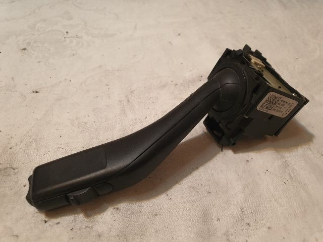 bontott SKODA OCTAVIA II Bal Kormánykapcsoló Irányjelző (Tempomatos)